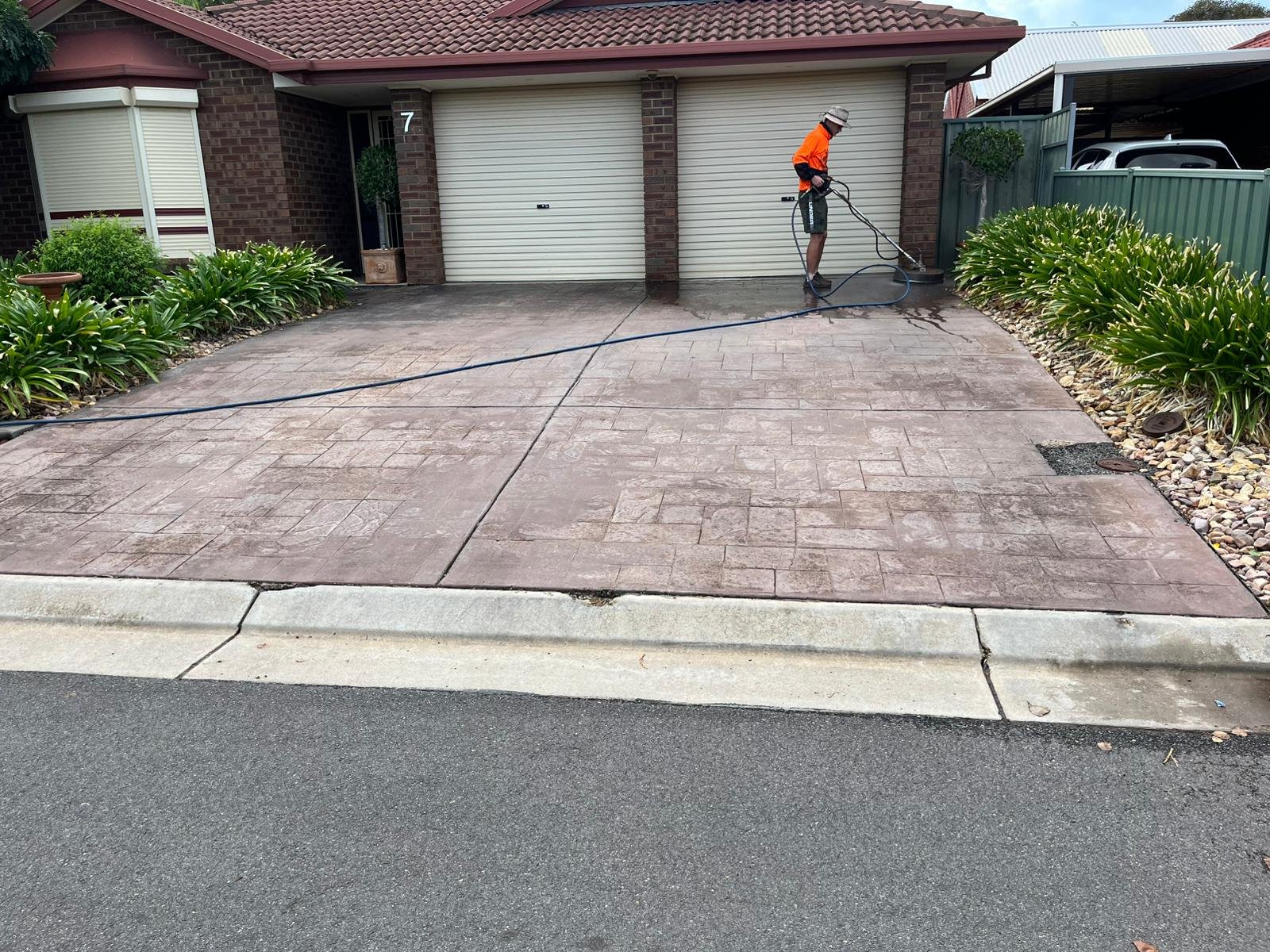 WhatsApp Image 2025-05-14 at 16.03.21_b4bcf650